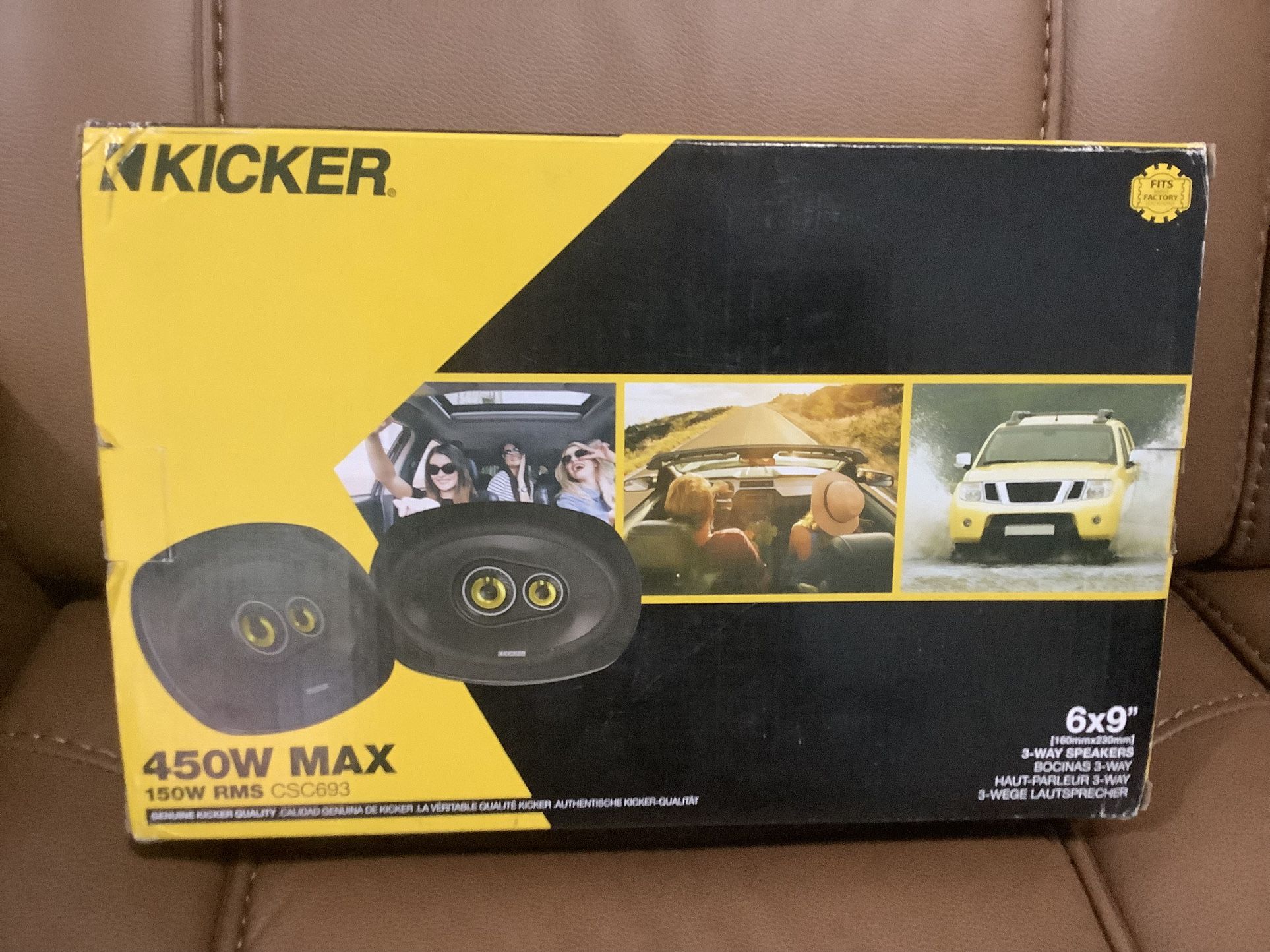 6x9 KICKER SPEAKERS.  3 WAY  450 WATTS MAXIMO.   150 WATTS RMS 