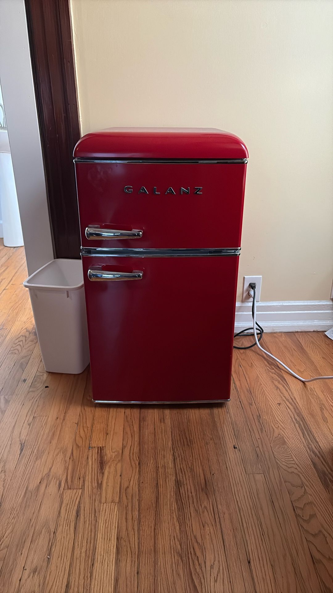 Galanz Mini Fridge
