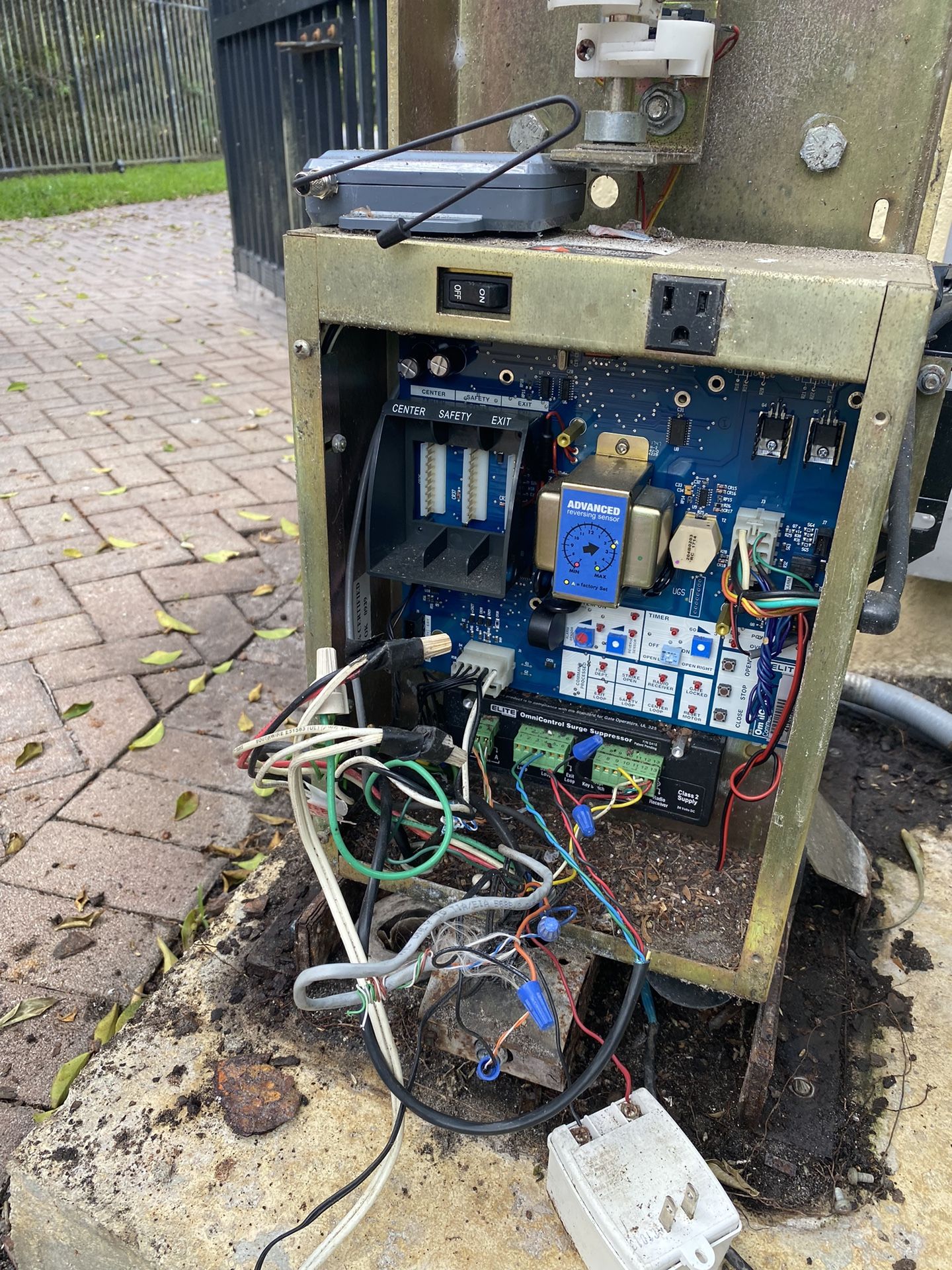 Electric Gate Motor Adjustment And Replace Parts