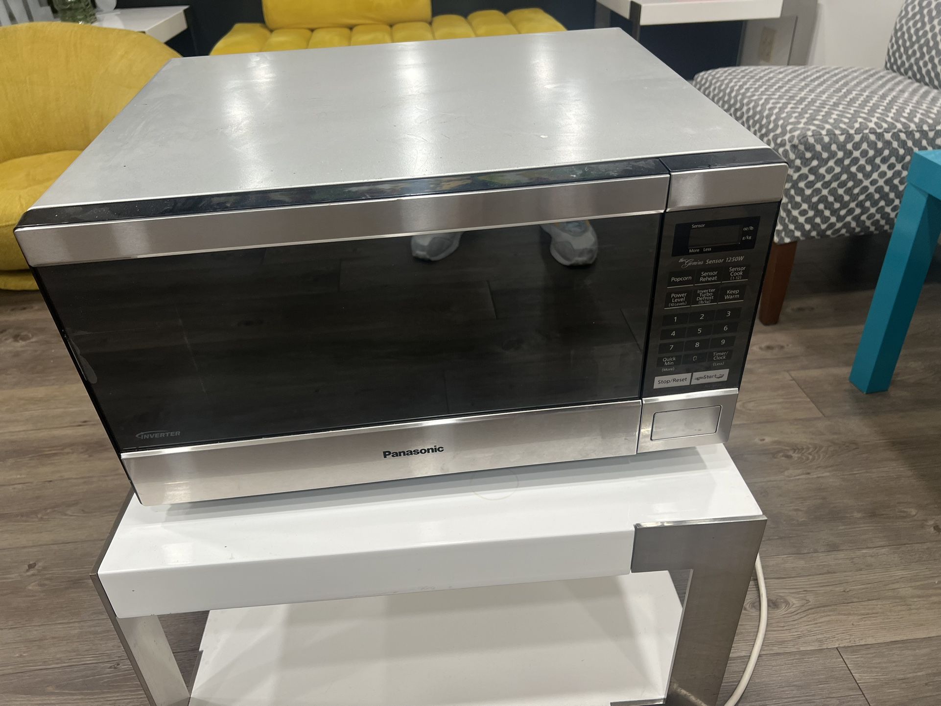 Panasonic Inverter Microwave – 1250W