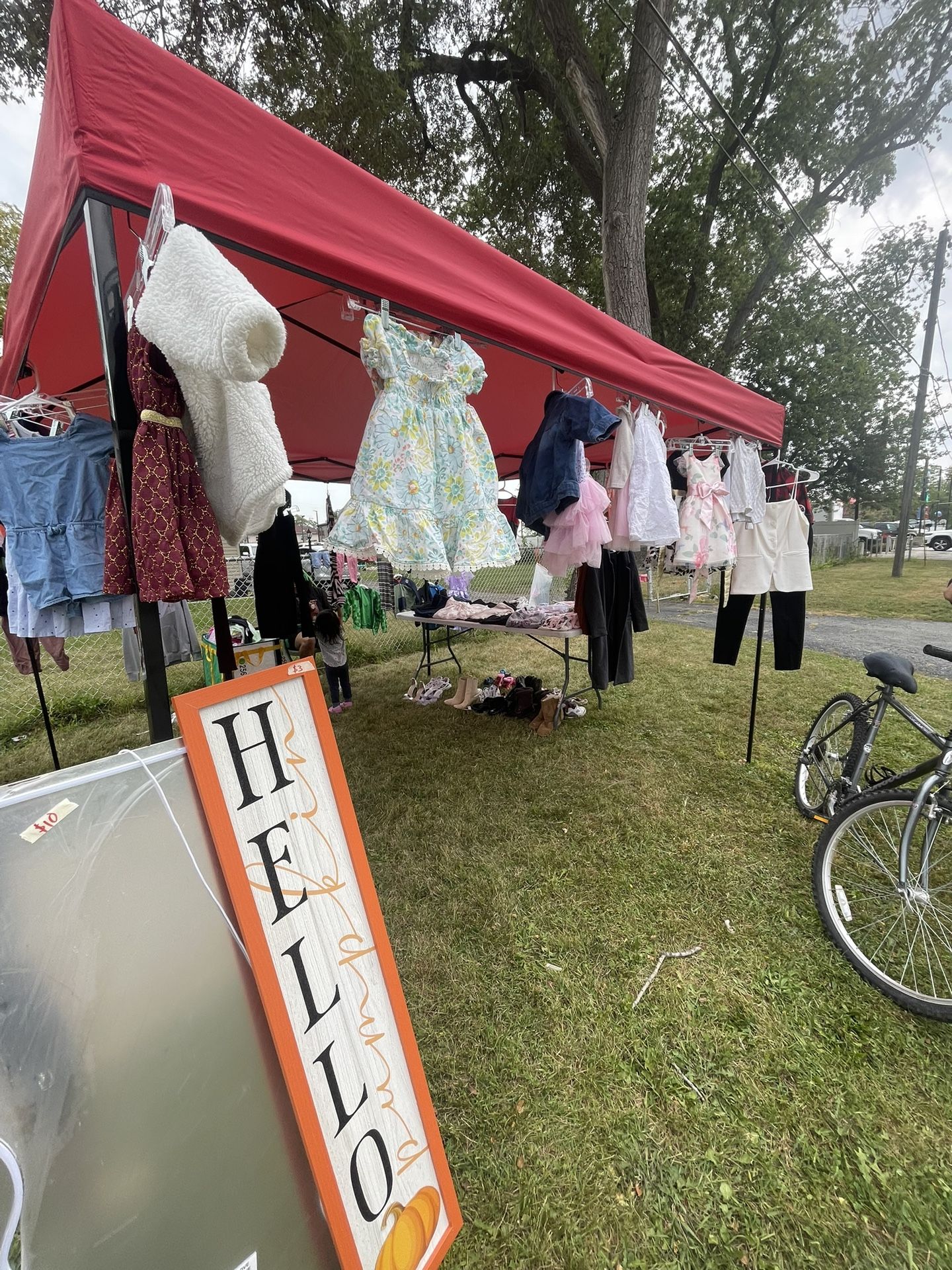 Yard Sale (Treasure Day)