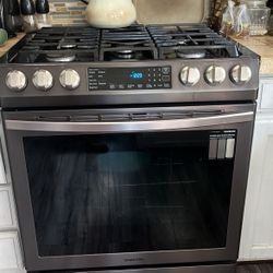 Stove And Refrigerator 1300!! Both!! 