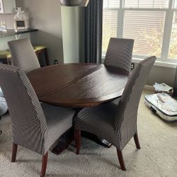 Table And Chairs 