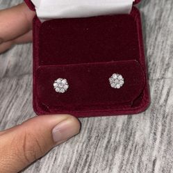 Diamond Cluster Earrings VVS1-VVS2