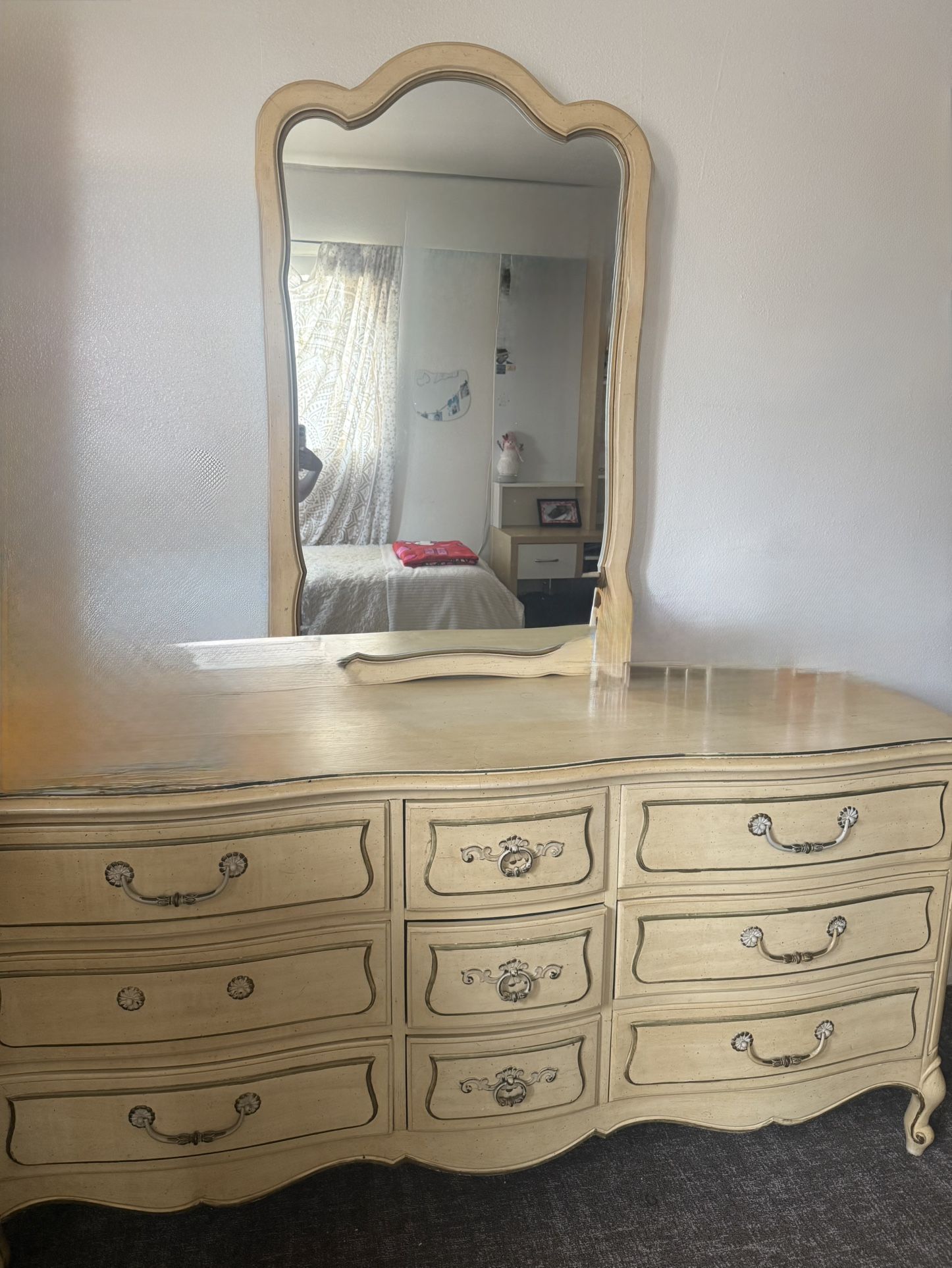 Mirror With Dresser 