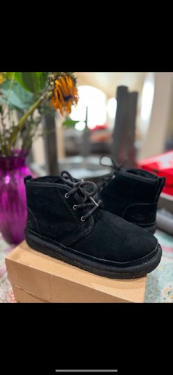 Black Uggs