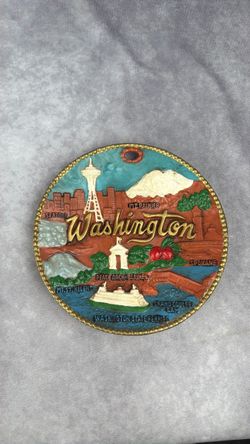 Vintage Washington State Souvenir 3D Round Plate 7.5”