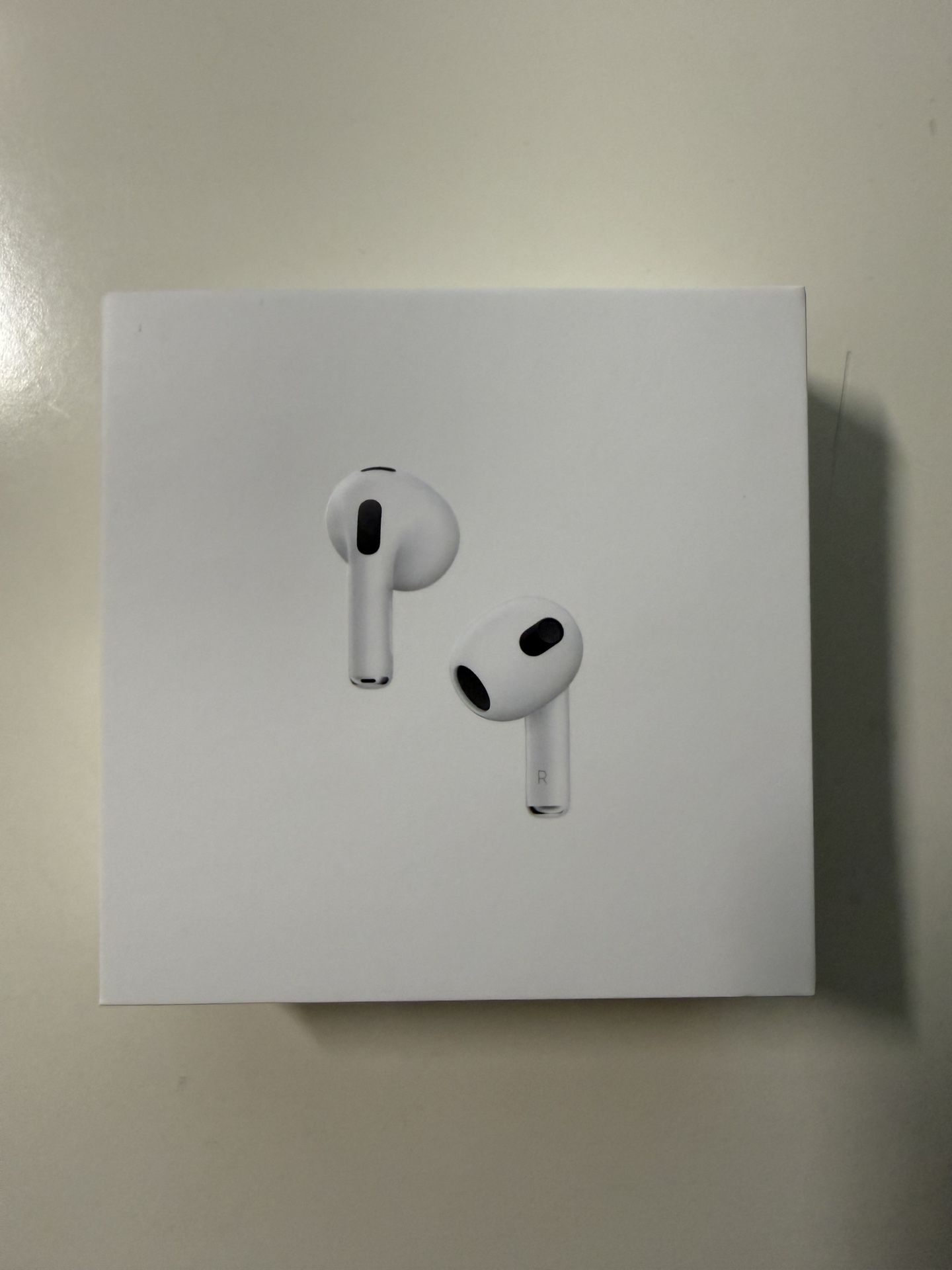 Like New Apple AirPods 3