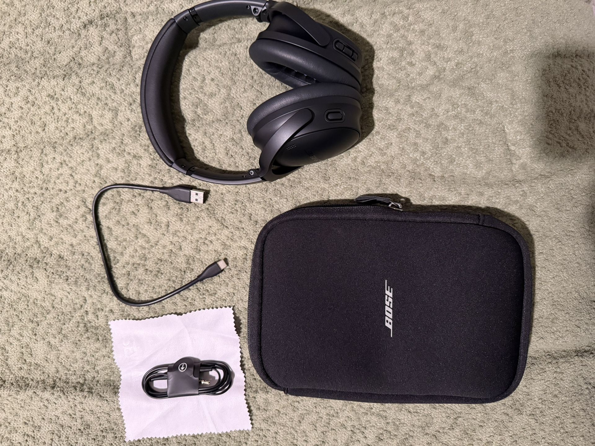 Bose headphones Quitecomfort