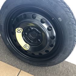 Spare tire kit 5x114 . Made for Kia but will fit other makes
