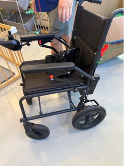 Fully electric wheel chair less than one month of use