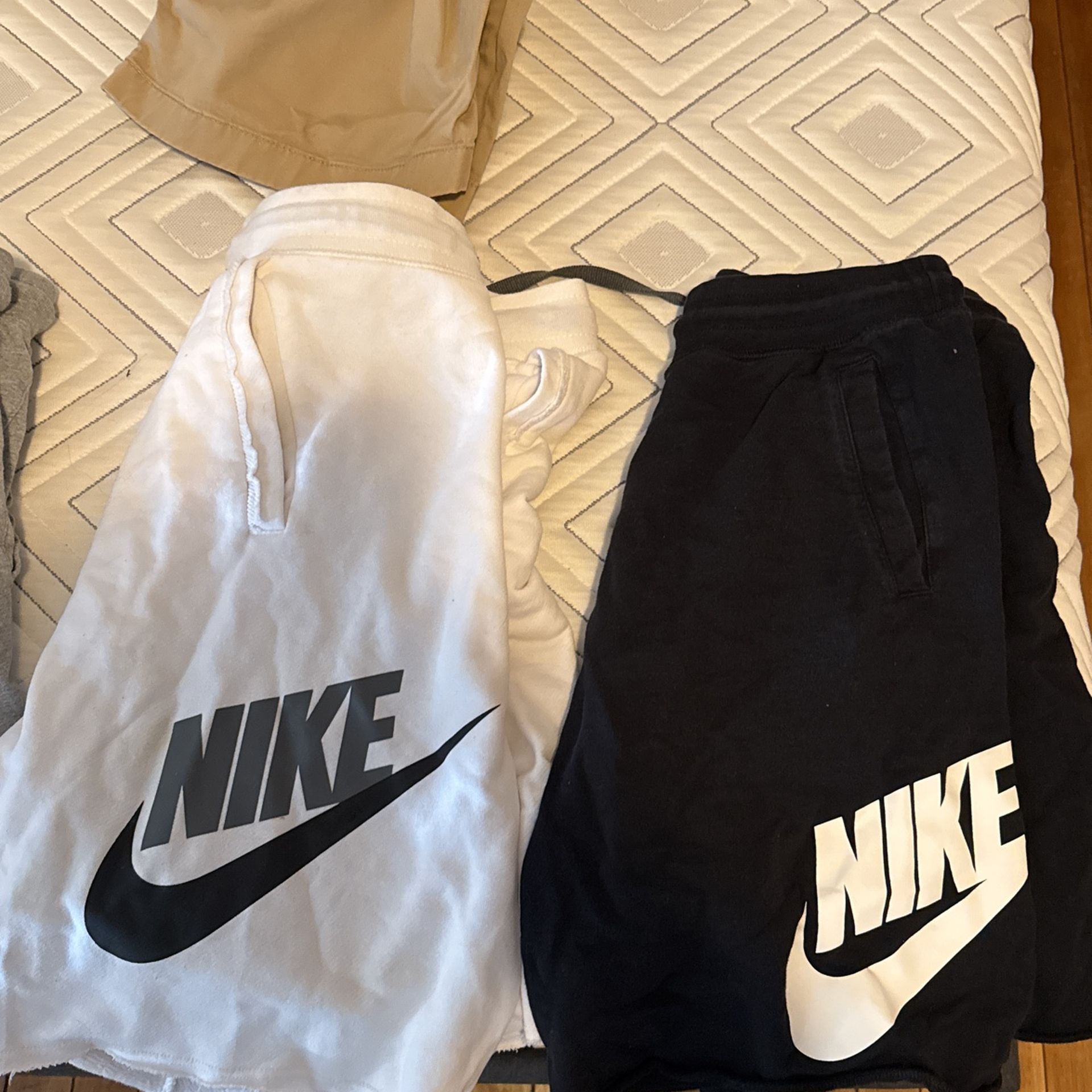 Lot of Nike Shorts / Pair Of Joggers