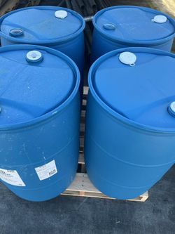 55 gallon Plastic Drums close up $20 each