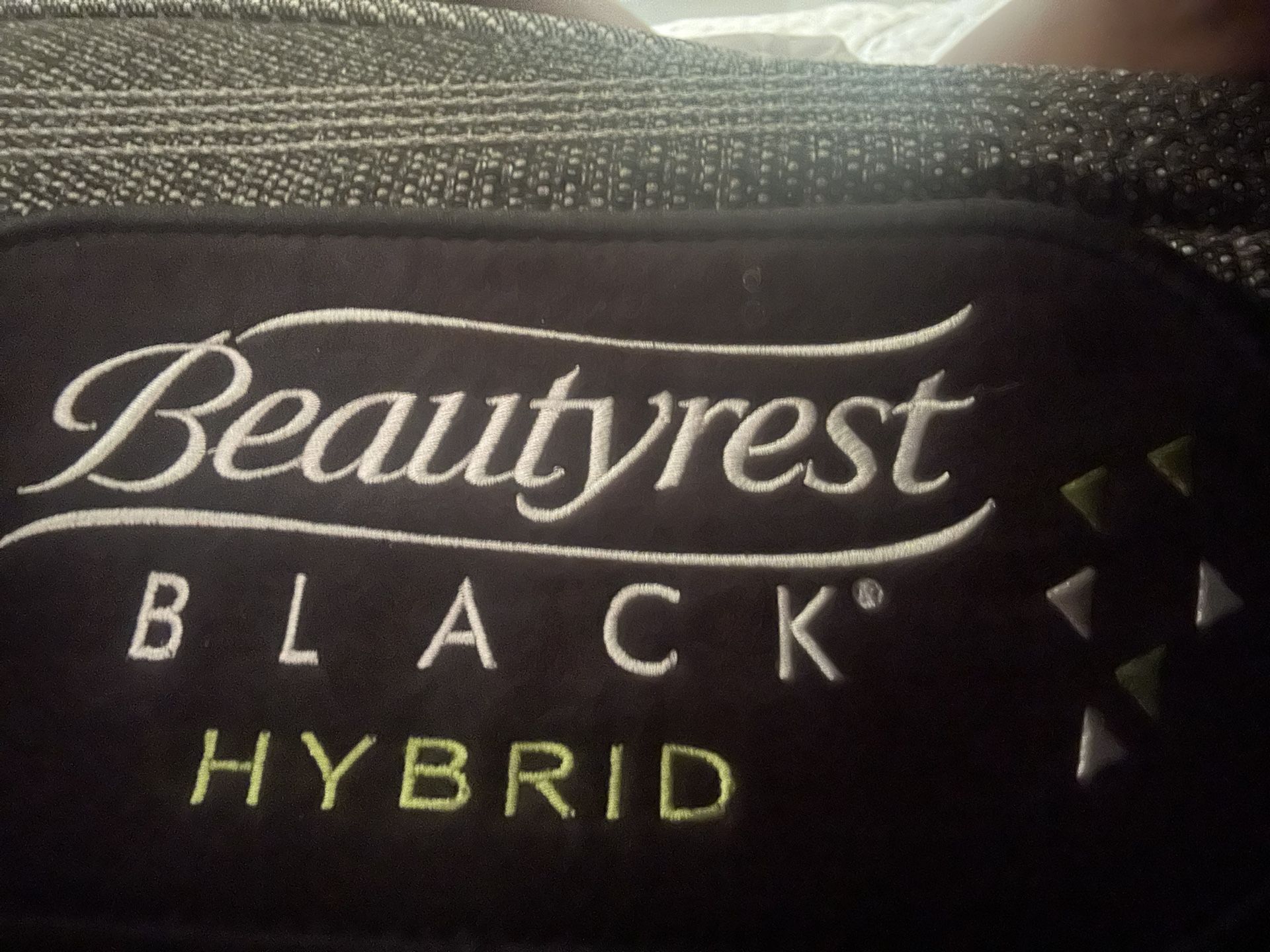 Beautyrest Black Hybrid