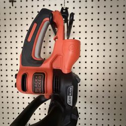 BLACK+DECKER 20 in. 3.8 AMP Corded Dual Action Electric Hedge Trimmer with Saw Blade Tip 