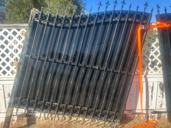 Driveway gates