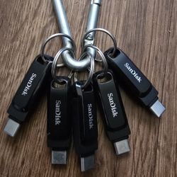 SanDisk 512GB Type C/USB A 400MB/s Flashdrive