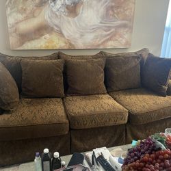 Bernhardt Couch Great Condition