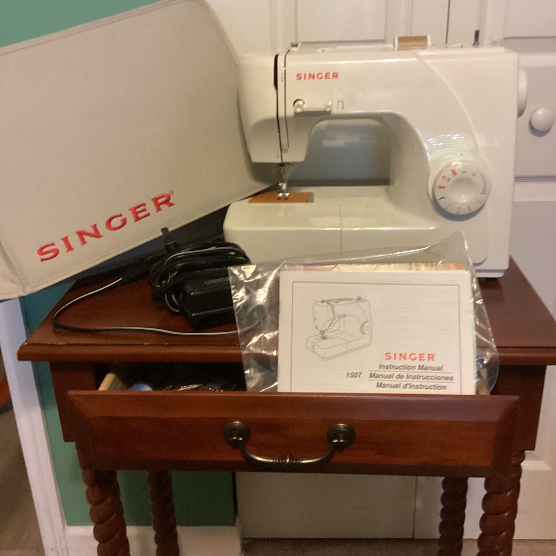 Singer, Sewing Machine Model 1507, And Table