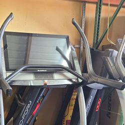 Nordictrack X32i 40% incline  12mph max speed - 22" wide belt  - $1799 