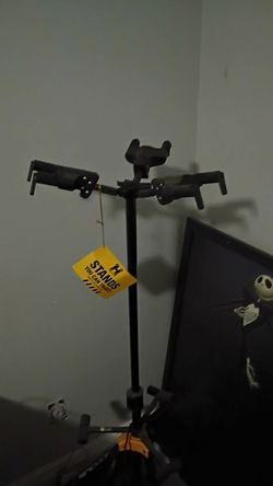 Guitar holder
