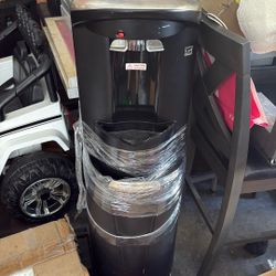 Crystal Mountain 5 Gal. Water Dispenser 