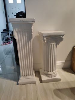 Displayed Pedestals 2