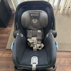 Uppa Baby Car seat And Base 
