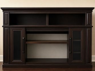 Entertainment center