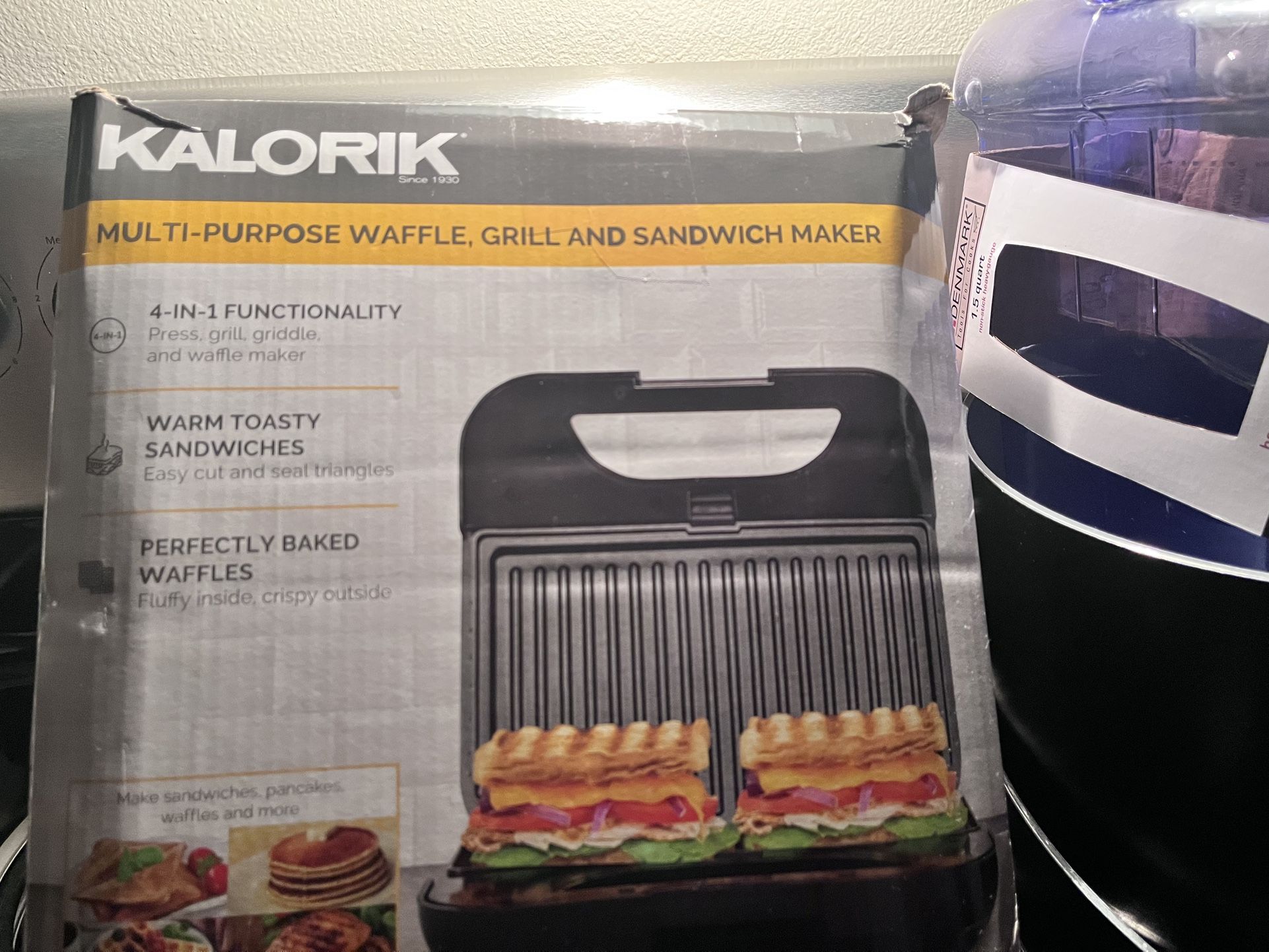 Waffle,grill,and Sandwich Maker.