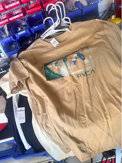 Men assorted tshirts-with and without tags