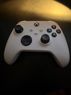 White Xbox controller