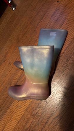 Girls rain boots size 4