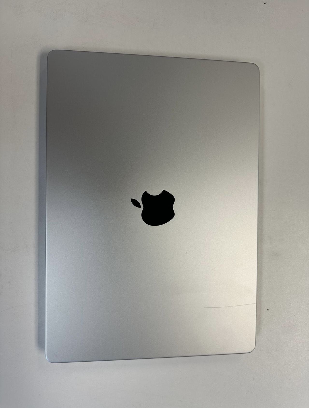 MacBook Pro 14inch M4/16/512 with Apple care till Nov 2025