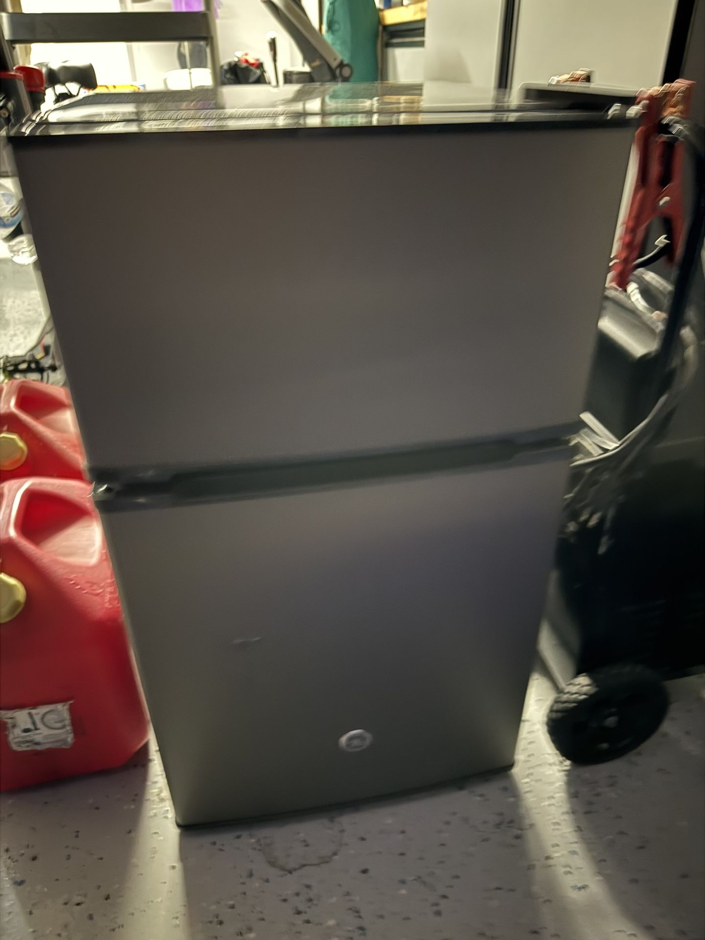 Ge Mini Fridge With Separate Freezer 3.1 Cu/ft