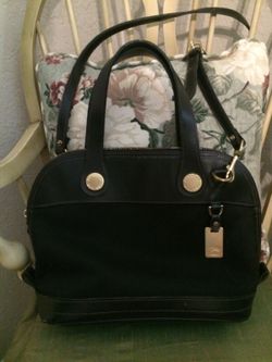 Dooney & Bourke-small zip Satchel