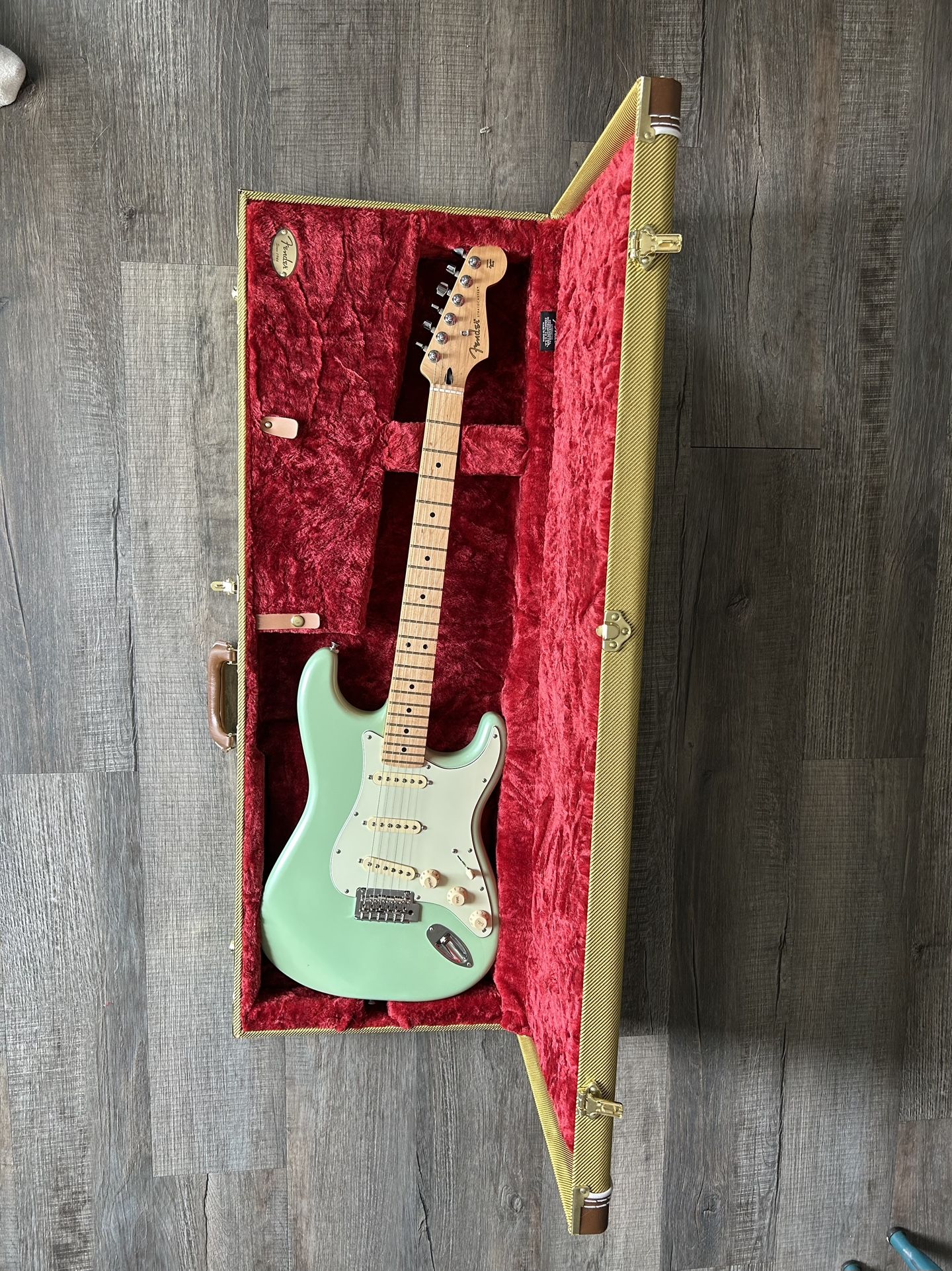 Fender Player Stratocaster Limited Edition In Surf Pearl