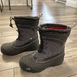 North Face Snow Boots Size 7 US