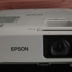 PROJECTOR With REMOTE 