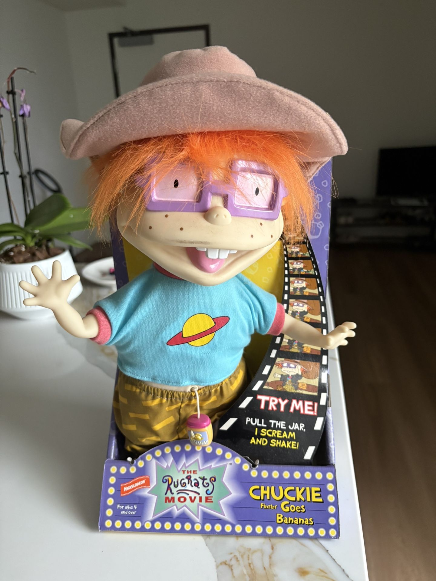 NEW VTG 1998 Nickelodeon Rugrats Chuckie Finster Goes Bananas Shakes Doll Mattel
