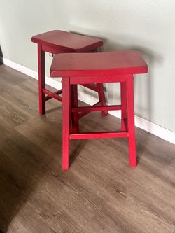 2 Bar/counter stools