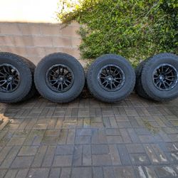 17x9 Fuel Rebel Wheels