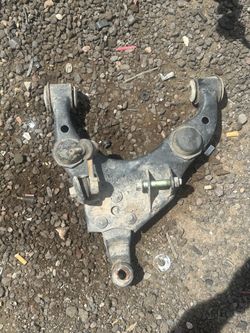 2001 - 04 Tacoma PreRunner Right Lower Control Arm