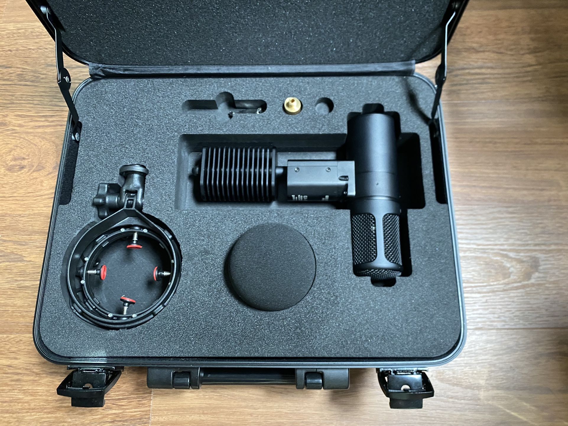 Golden Age Premier GA-8000 Microphone (Sony C800 clone)