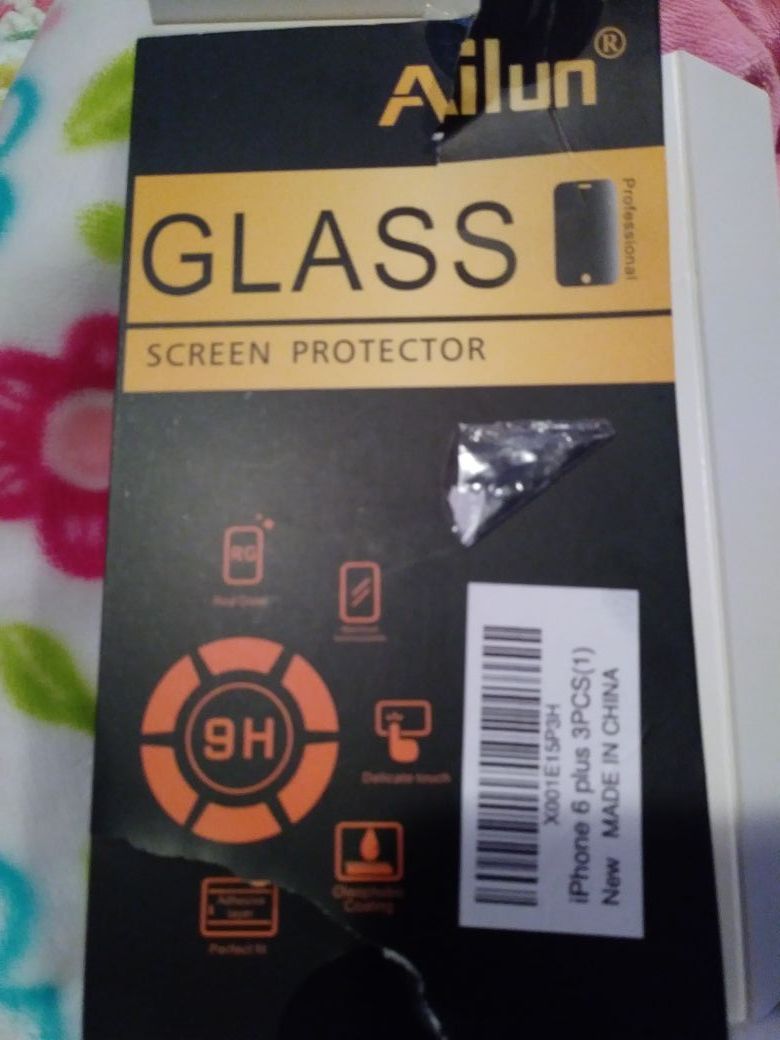 Two iphone 6 plus screen protectors
