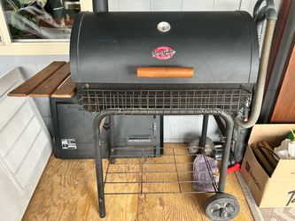 Char-Griller Charcoal Barrel Grill