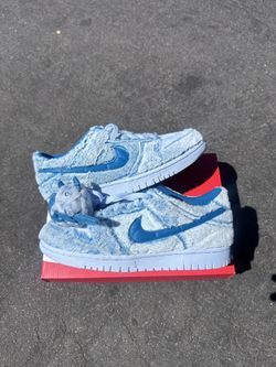 Nike Dunk Low Abominable Snowman 7Y Available 