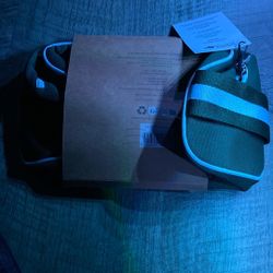 Toiletry Pouch/ Neceser 