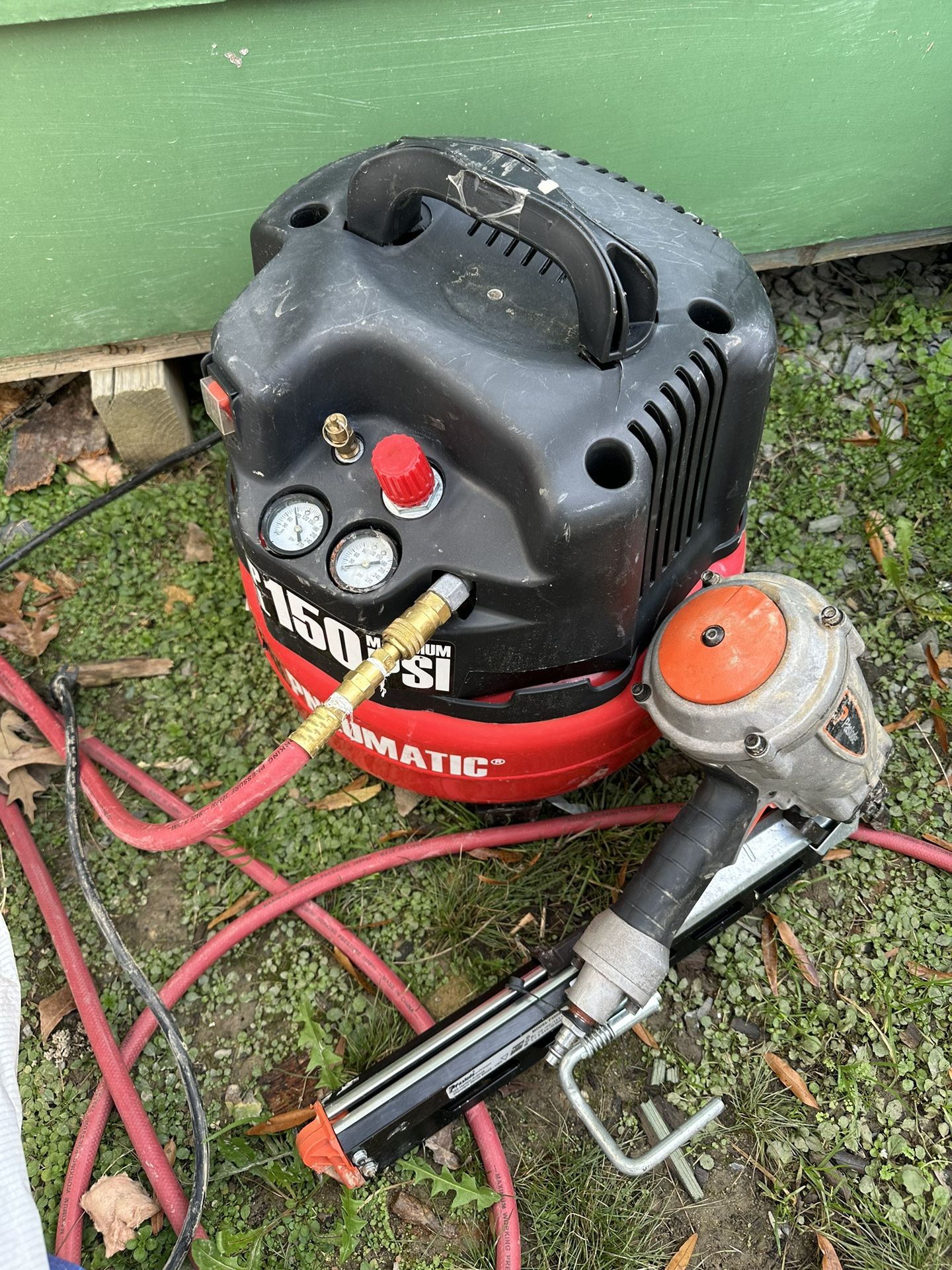 Air Compressor And Framing Gun W/hose