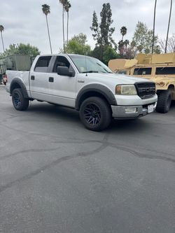 Ford F-150 XLT TRITON 5.4L V8 Pickup Truck